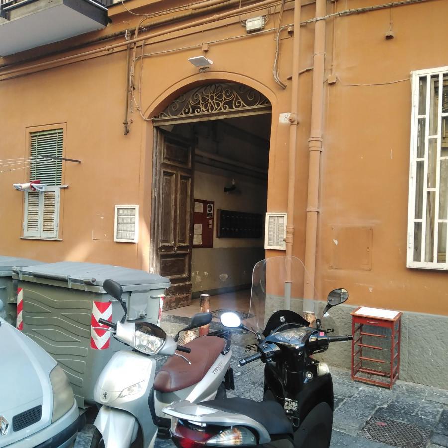 Casa Confort - Napoli Centro Екстериор снимка
